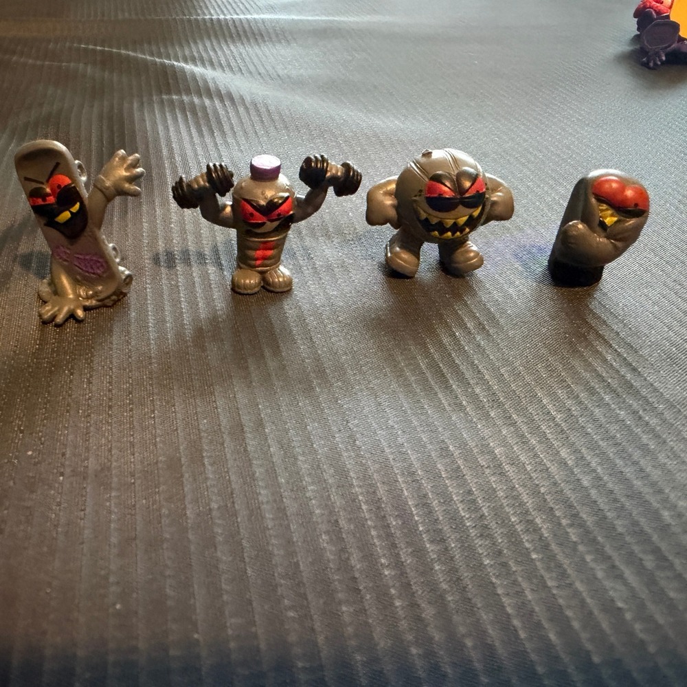 Zuru Smashers Series 1 Rare Metallic Silver Lot of 4 Figures